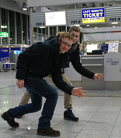 Von Links: Joshua van Huet und Yannis Senkel.